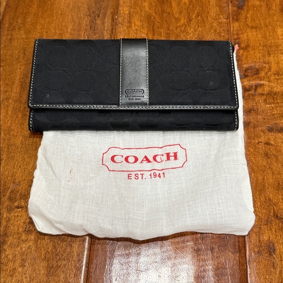 Coach Black Signature Wallet - Picture 1 of 11